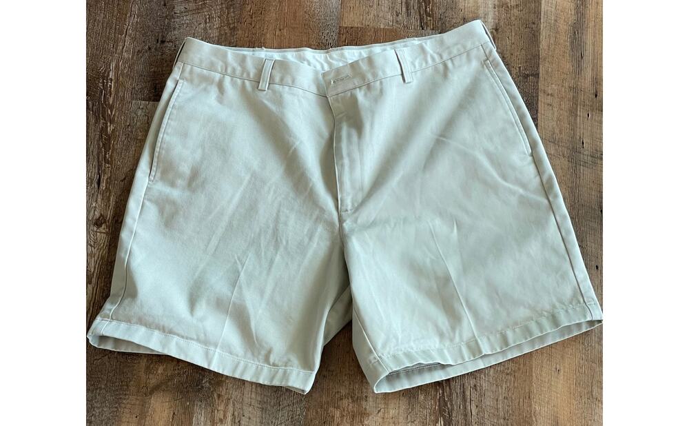 L.L. Bean khaki tan flat front shorts size 38 100% Cotton